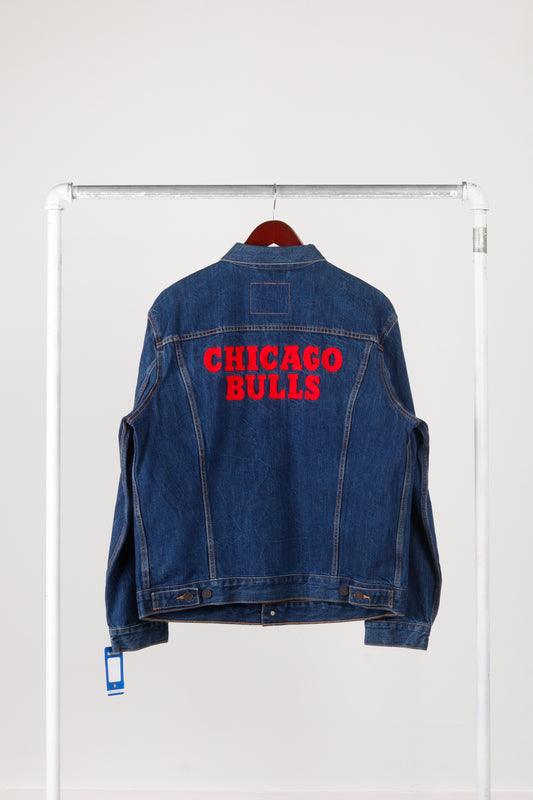 Levi's x NBA 'Chicago Bulls' Denim Trucker Jacket (2017)