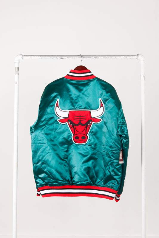 Mitchell & Ness 'Chicago Bulls Script Logo' Lightweight Satin Jacket Green (2018)