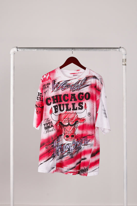 Vintage 1991 Chicago Bulls 'NBA Finals World Champions Spray Paint All-Over Print' T-Shirt